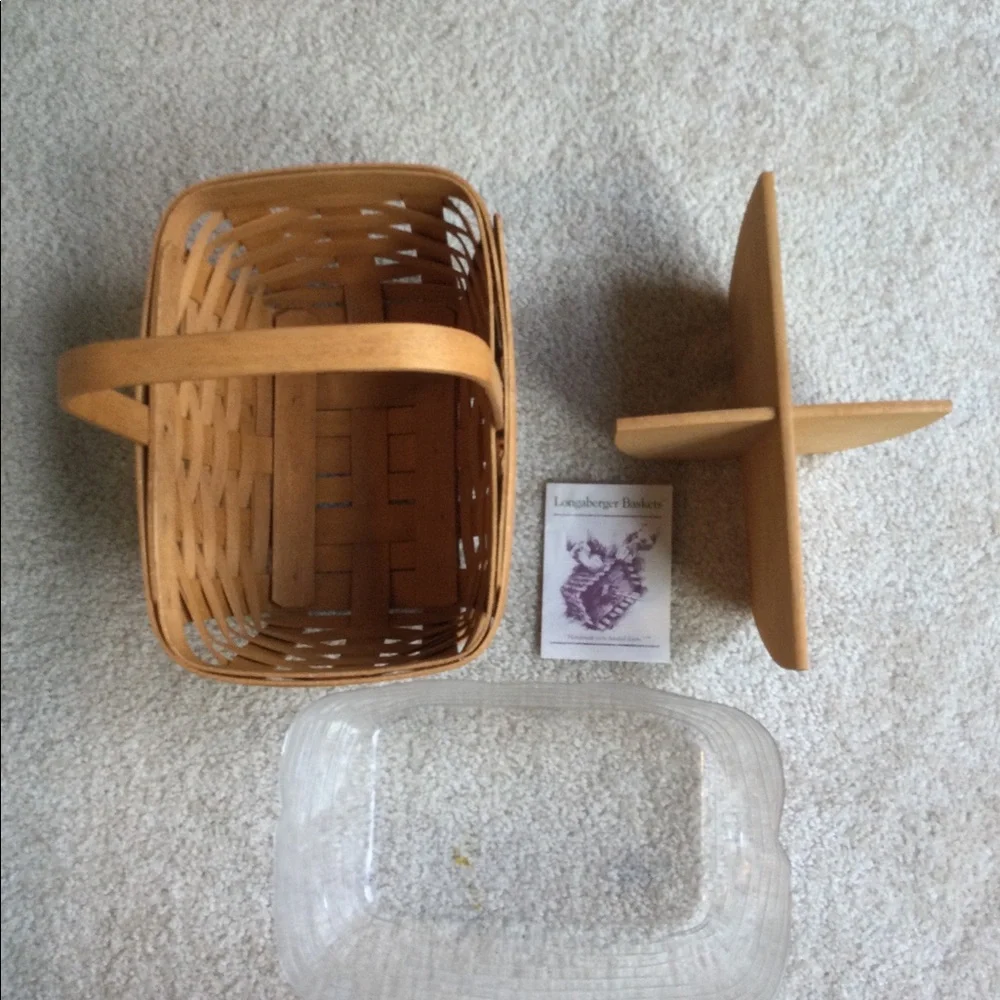 Longaberger Spring Basket with Handle with Wood 4 Way Divider and Protector